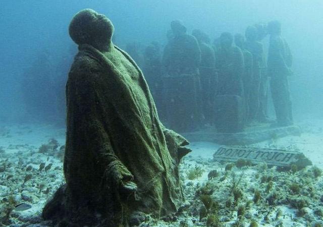 海底的雕塑世界，令人叹为观止